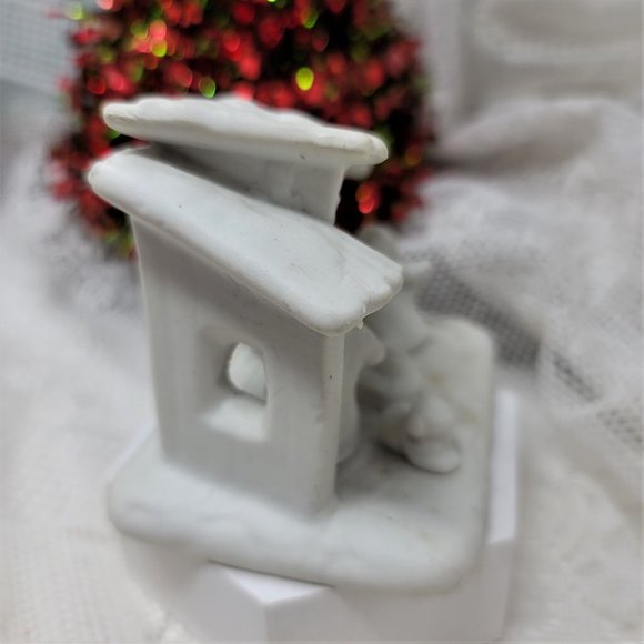 White Ceramic Nativity Scene Small Baby Jesus Mary Joseph - Picture 5 of 8